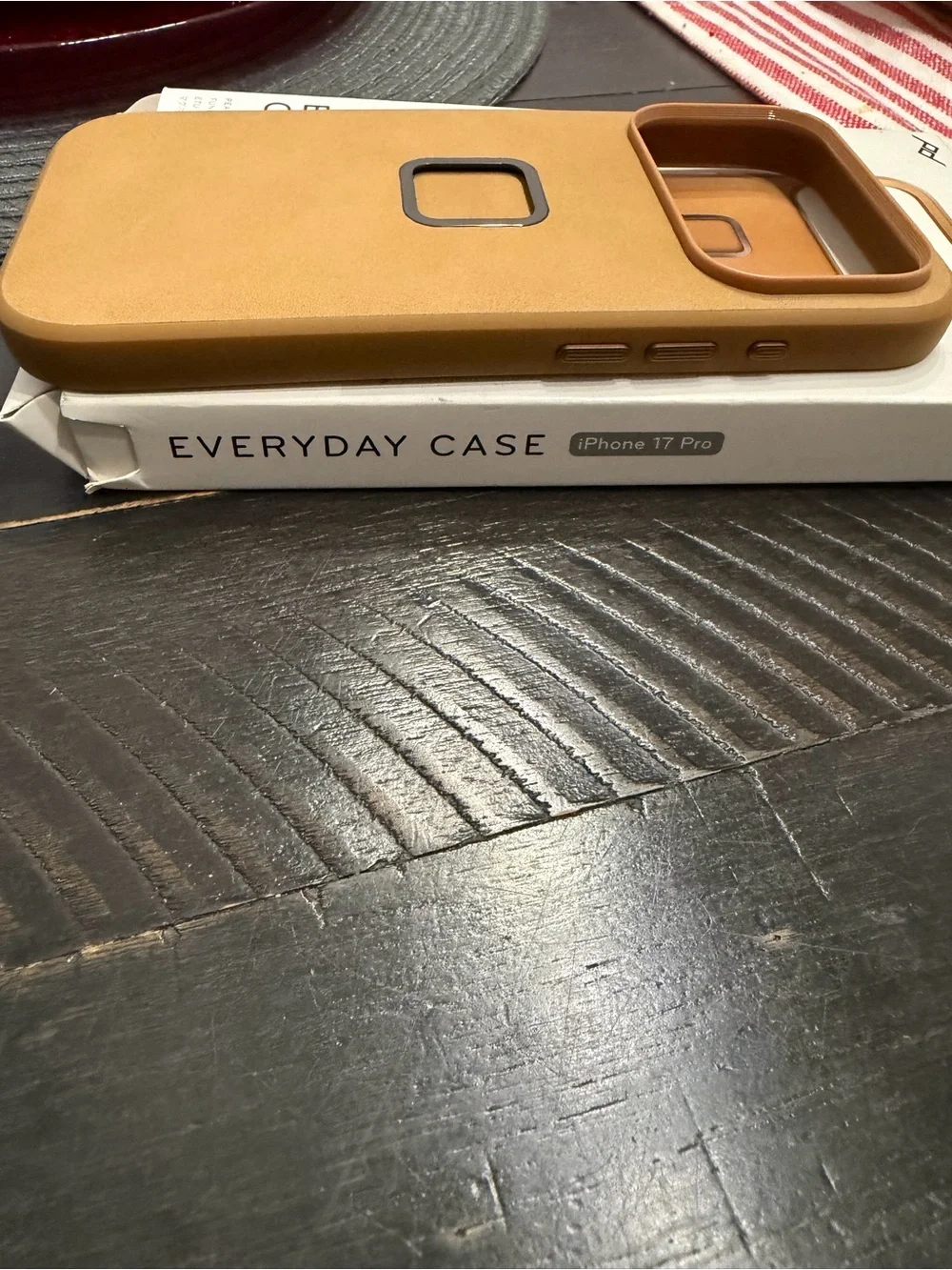 Peak Design Everyday SlimLink Case for iPhone – Brown